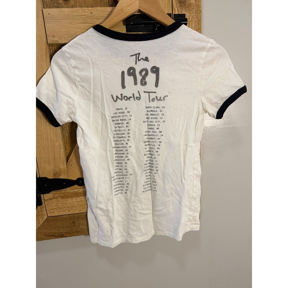 Taylor Swift 1989 World Tour Ringer T-Shirt White Black Graphic Tee Small 014 - Picture 4 of 5